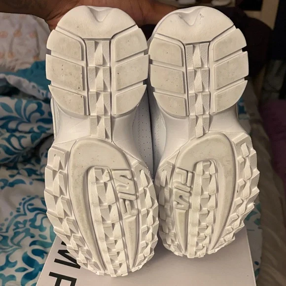 Fila Classic White Sneakers - Picture 5 of 6